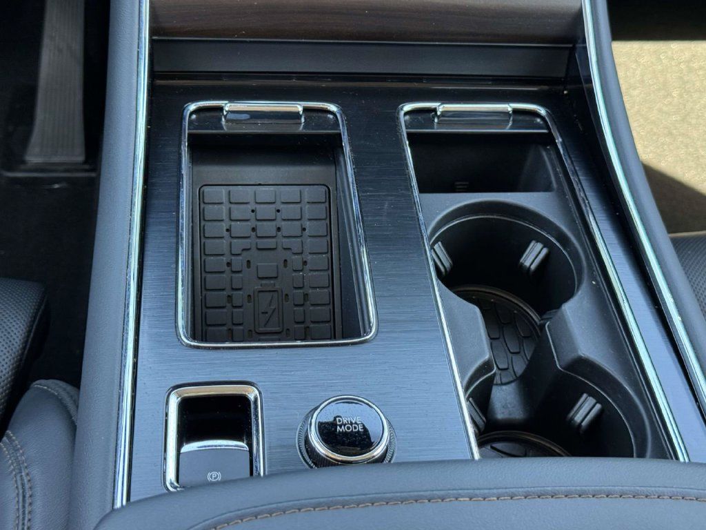 Used 2025 Lincoln Aviator Reserve w/ Luxury Package AWD/4WD image 5