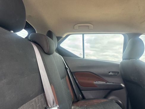 Used 2023 Nissan Kicks SR image 25