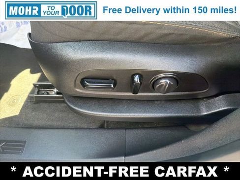 Used 2019 Chevrolet Equinox LT FWD image 13