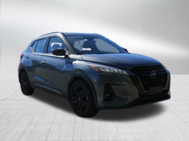 Used 2022 Nissan Kicks SR w/ Premium Package FWD image 9