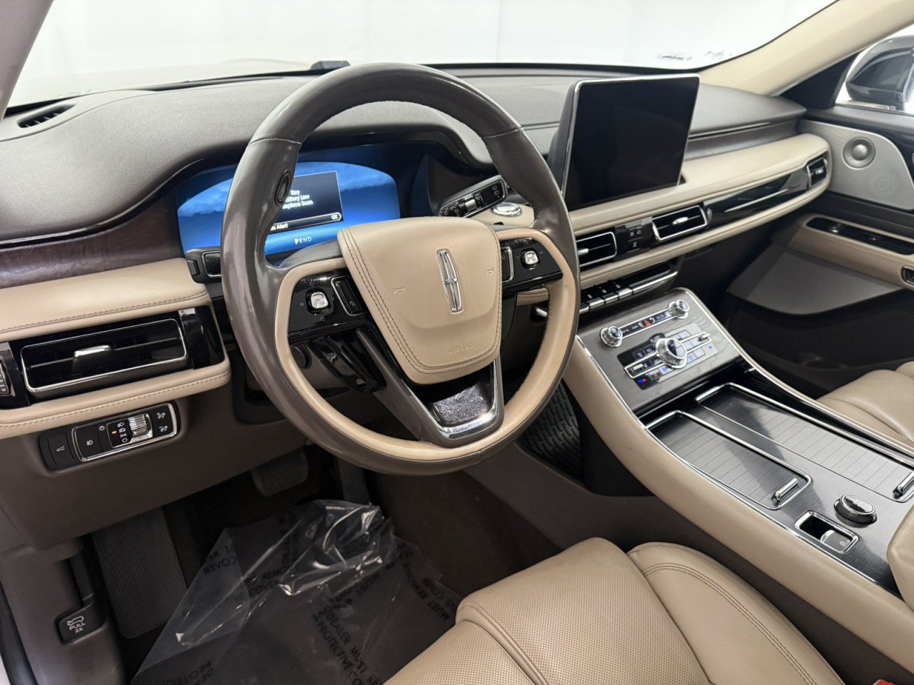 Used 2021 Lincoln Aviator Reserve w/ Equipment Group 202A AWD/4WD image 18