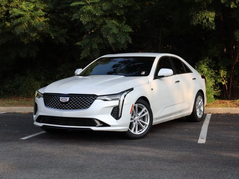 Used 2023 Cadillac CT4 Luxury RWD image 2