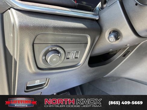 Used 2024 Jeep Grand Cherokee L Overland w/ Advanced Protech Group III AWD/4WD image 7