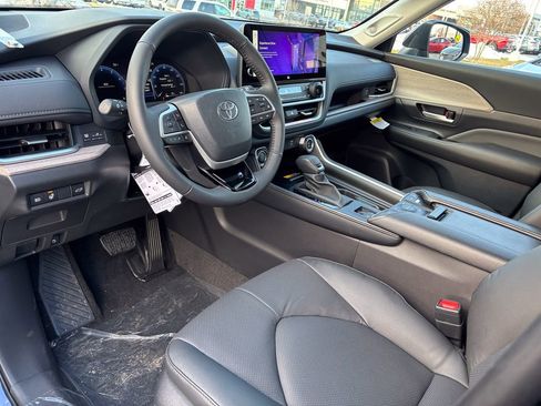 New 2026 Toyota Grand Highlander Limited image 11