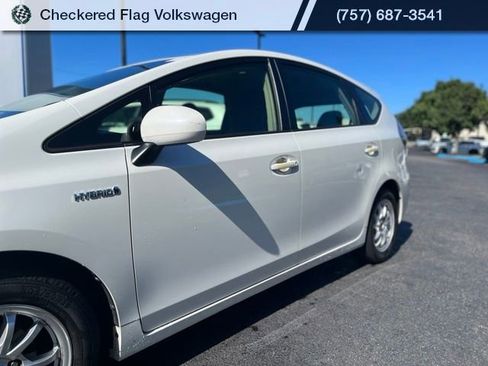 Used 2015 Toyota Prius V Two FWD image 3