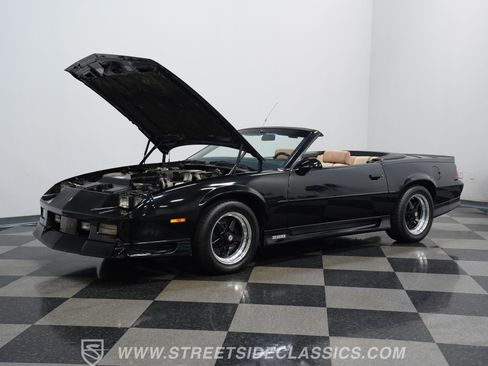 Used 1991 Chevrolet Camaro Z28 RWD image 32