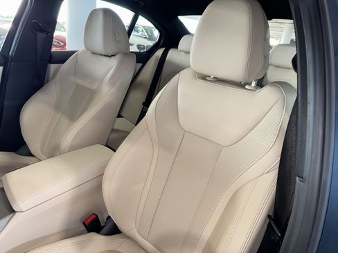 Certified 2025 BMW 330i Sedan w/ Convenience Package image 32