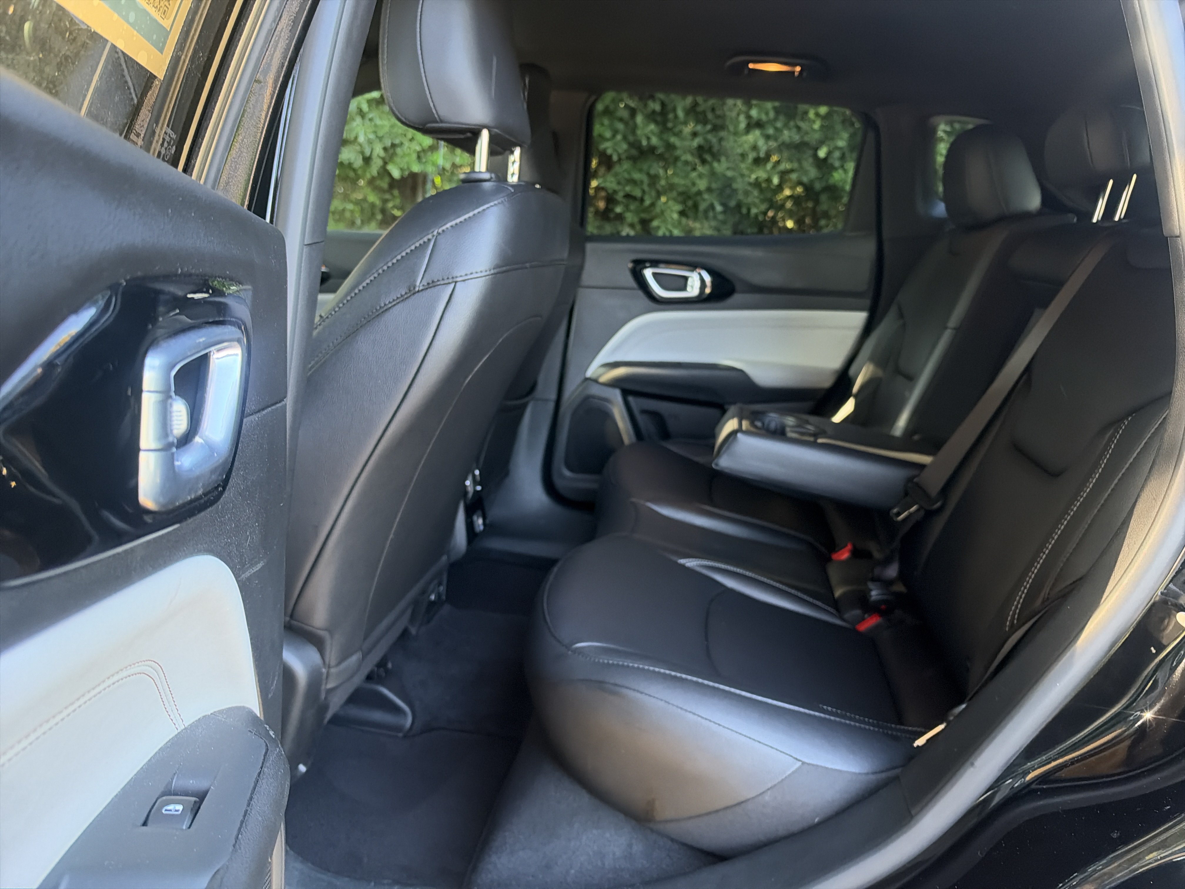 Used 2025 Jeep Compass Limited AWD/4WD image 28
