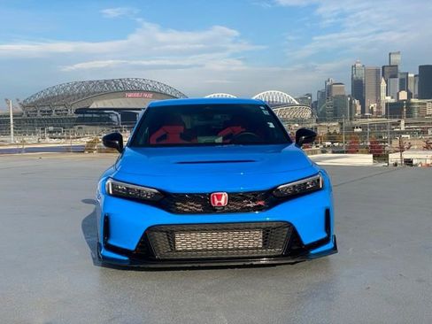Used 2024 Honda Civic Type R image 3