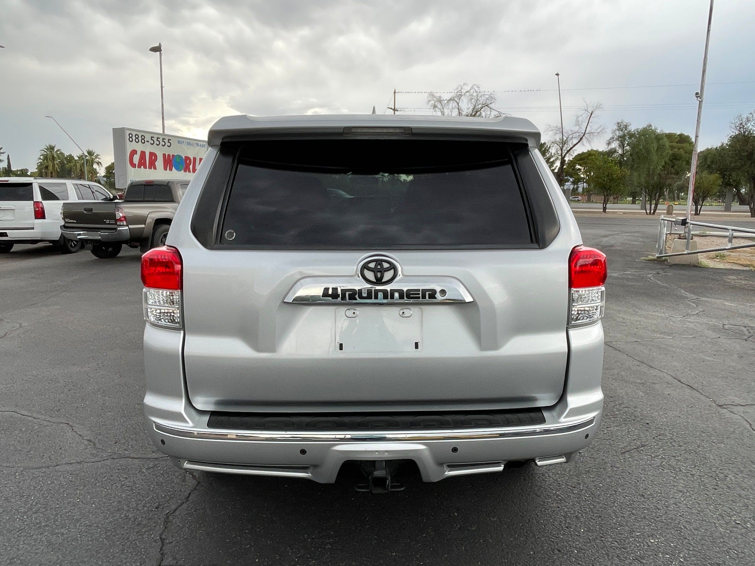 Used 2010 Toyota 4Runner SR5 RWD image 4