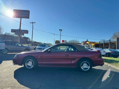Used 1998 Ford Mustang Convertible image 12
