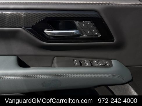 New 2026 GMC Yukon XL AT4 w/ AT4 Premium Package AWD/4WD image 21