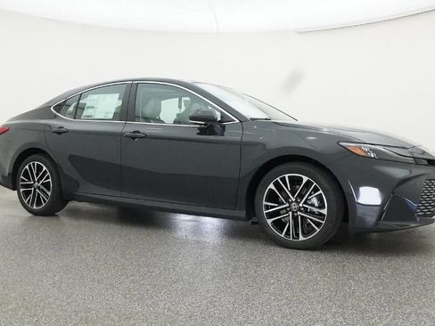 New 2026 Toyota Camry XLE image 28