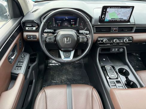 Used 2023 Honda Pilot Elite image 22