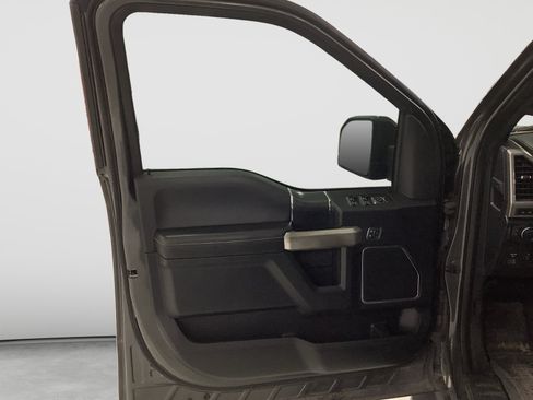 Used 2019 Ford F150 Lariat w/ Equipment Group 502A Luxury RWD image 9