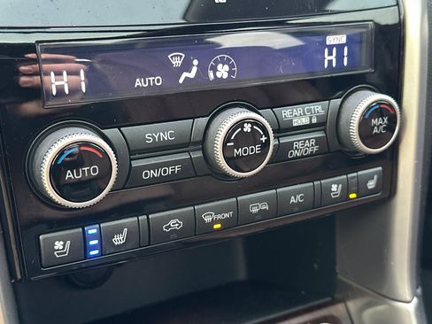 Used 2020 Subaru Ascent Touring w/ Popular Package #2A image 28