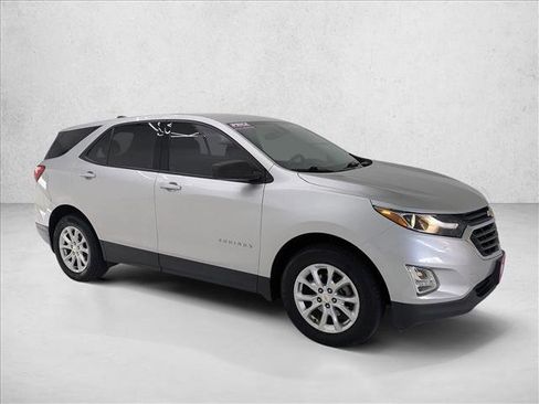 Used 2018 Chevrolet Equinox LS w/ LPO, Protection Package AWD/4WD image 3