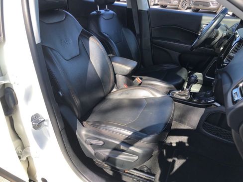 Used 2019 Jeep Compass Limited AWD/4WD image 24