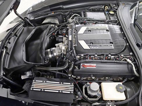 Used 2015 Chevrolet Corvette Z06 w/ 3LZ Preferred Equipment Group image 36