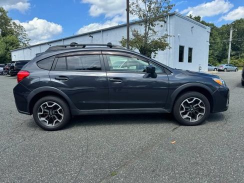 Used 2017 Subaru Crosstrek 2.0i Premium AWD/4WD image 6