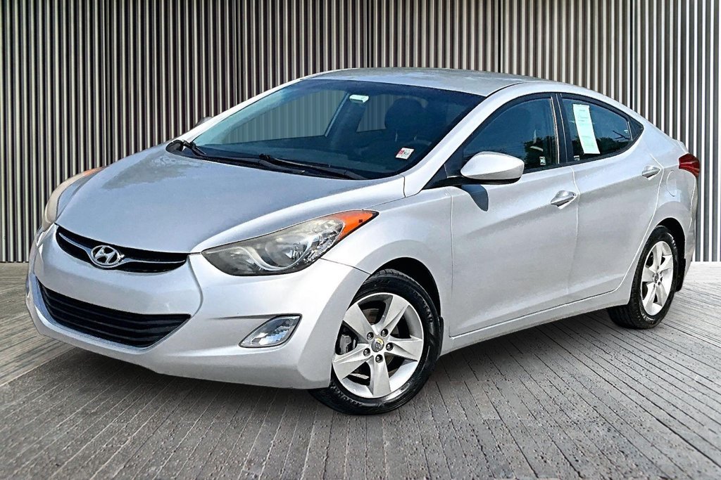 Used 2013 Hyundai Elantra GLS w/ Preferred Pkg FWD image 13