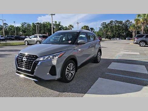 Used 2023 Nissan Kicks SV FWD image 22