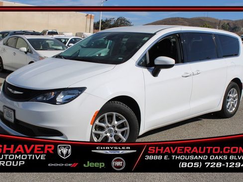 Used 2023 Chrysler Voyager LX FWD image 1