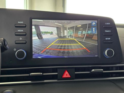Used 2023 Hyundai Elantra Blue FWD image 26