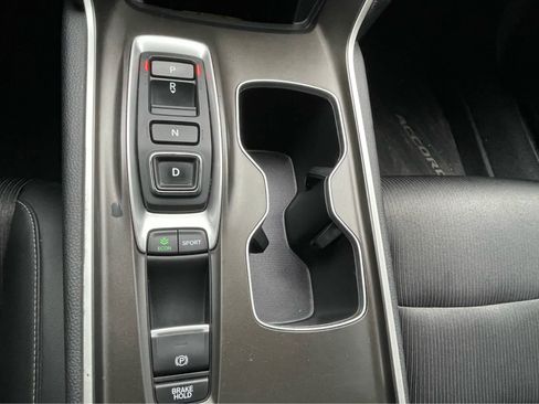 Used 2021 Honda Accord Sport image 17