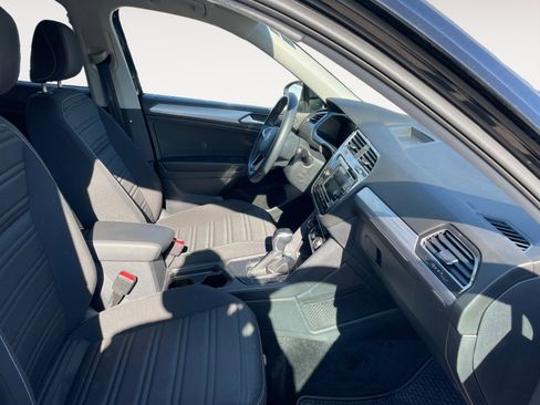 Used 2023 Volkswagen Tiguan S image 19