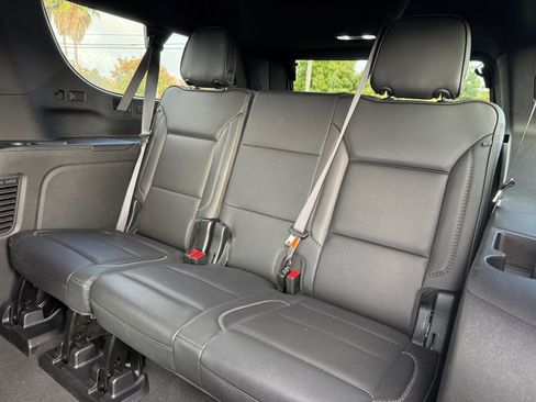 Used 2024 GMC Yukon XL Denali image 21