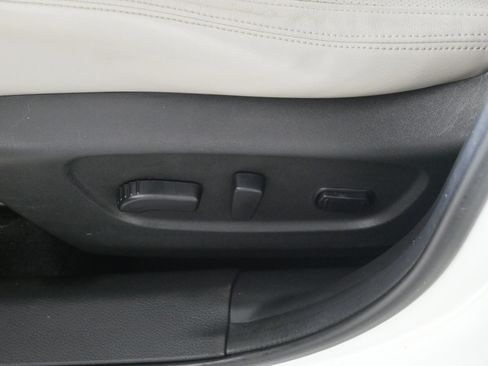 Used 2018 Nissan Rogue Sport SL w/ SL Premium Package image 20