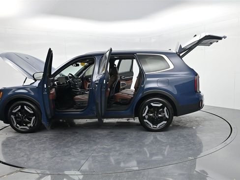 Certified 2023 Kia Telluride EX image 60