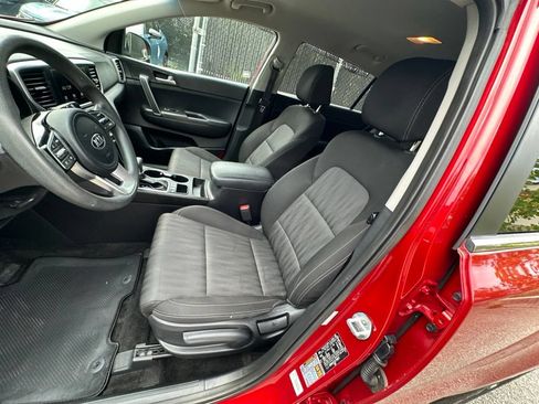 Used 2020 Kia Sportage LX AWD/4WD image 10