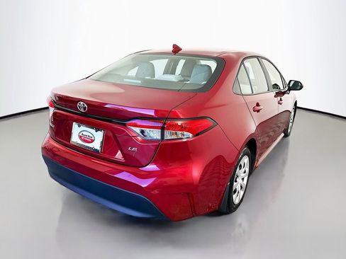Used 2025 Toyota Corolla LE image 5