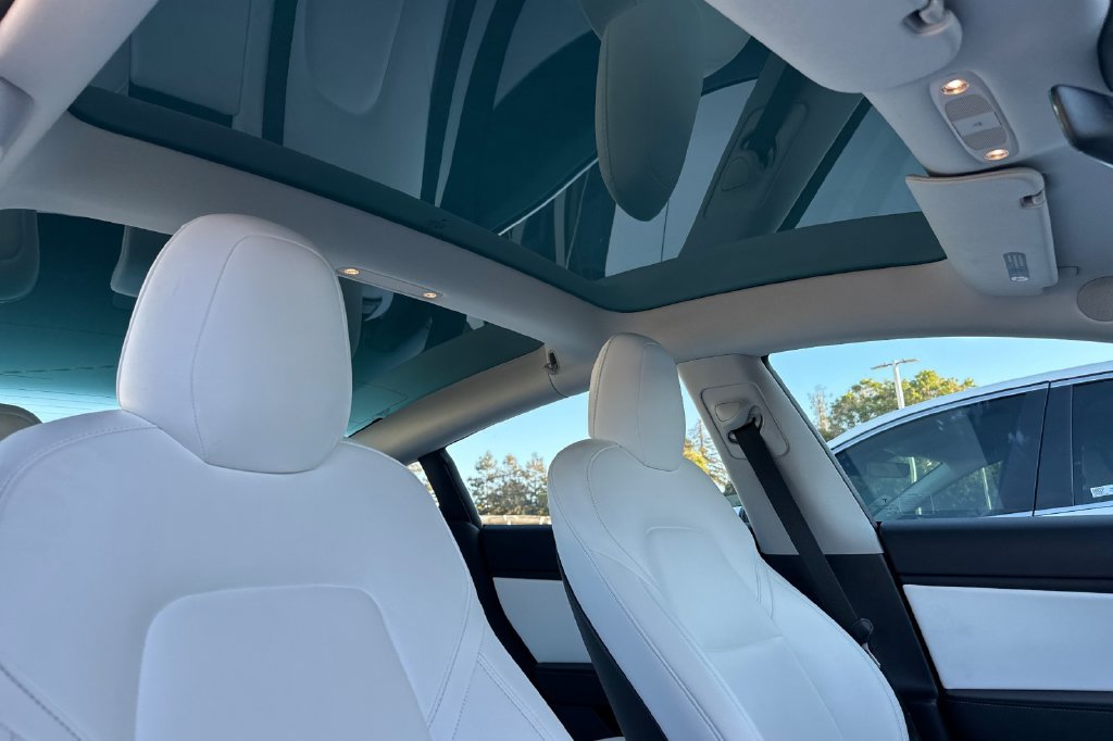 Used 2018 Tesla Model 3 Long Range AWD/4WD image 15