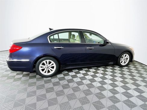 Used 2012 Hyundai Genesis 3.8 image 11
