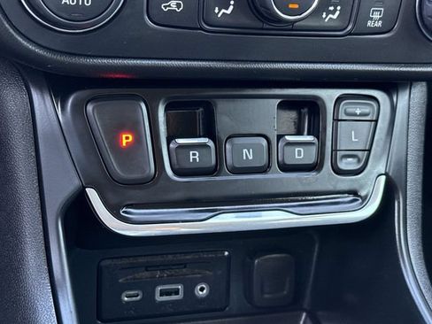 Used 2021 GMC Terrain SLT w/ Infotainment Package II FWD image 21