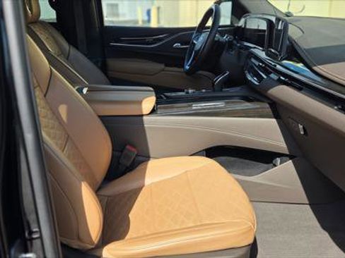 Used 2023 Cadillac Escalade ESV Sport w/ LPO, ONYX Package image 21