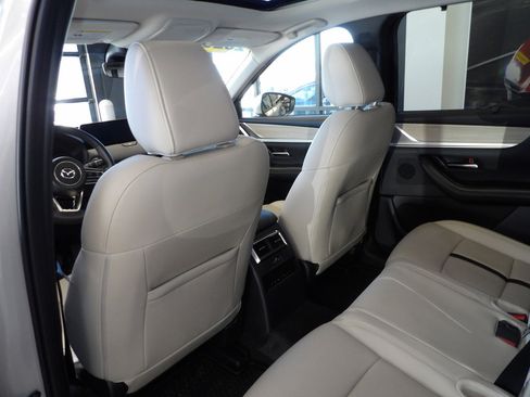 Certified 2025 MAZDA CX-90 3.3 Turbo w/ Preferred Package image 22