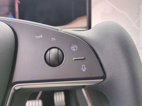 Used 2021 Tesla Model S Plaid image 24