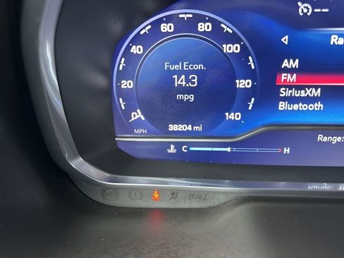 Used 2022 Chevrolet Suburban LT image 27