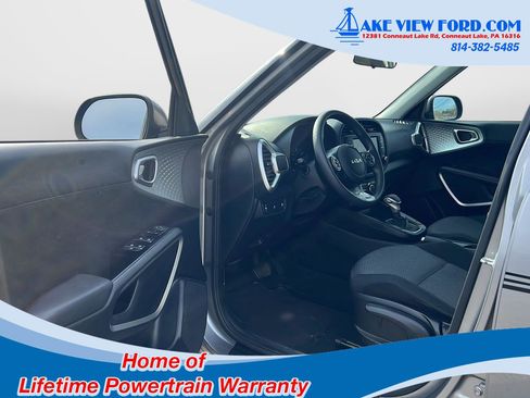 Used 2022 Kia Soul LX image 13