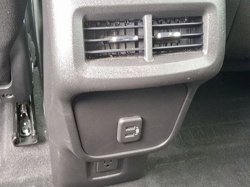 Certified 2023 Chevrolet Equinox LT image 11