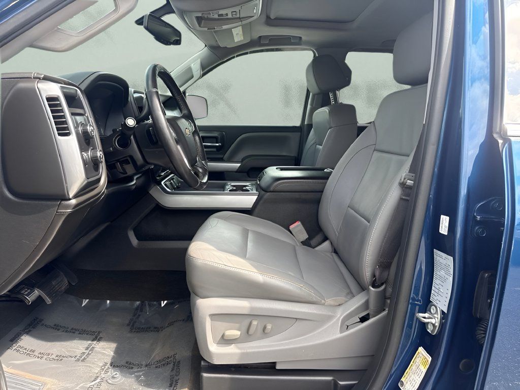 Used 2017 Chevrolet Silverado 1500 LTZ Z71 w/ LTZ Plus Package AWD/4WD image 9