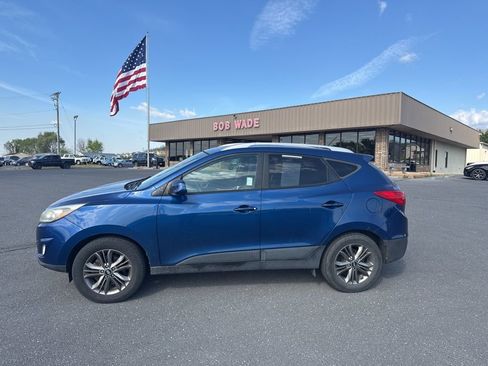 Used 2015 Hyundai Tucson SE image 2