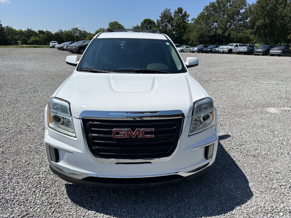 Used 2017 GMC Terrain SLE w/ Convenience Package AWD/4WD image 2
