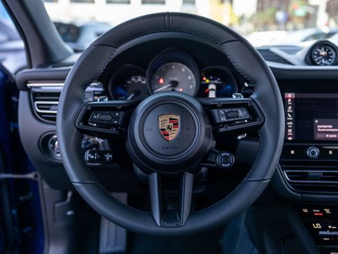 Certified 2026 Porsche Macan S AWD/4WD image 6