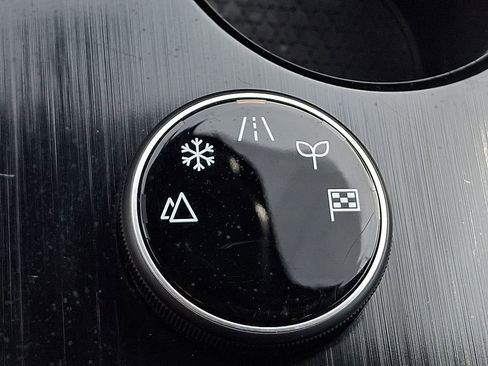 Used 2024 Nissan Rogue S image 24