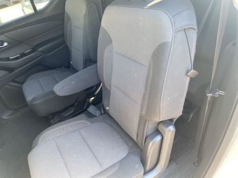 Used 2019 Chevrolet Traverse LT image 12